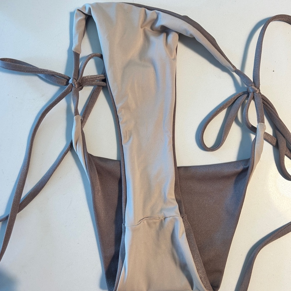 One one bikini - Picture 4 of 4